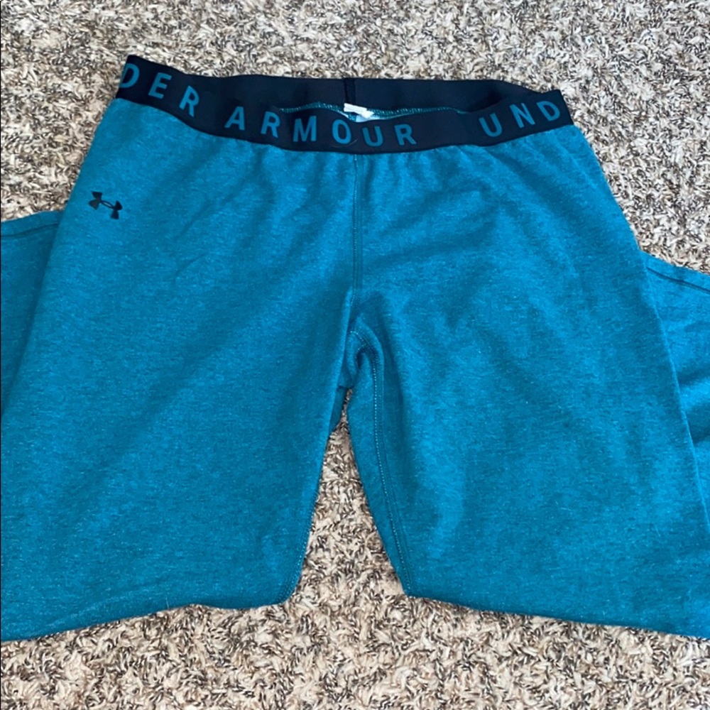 Under armor capris leggings